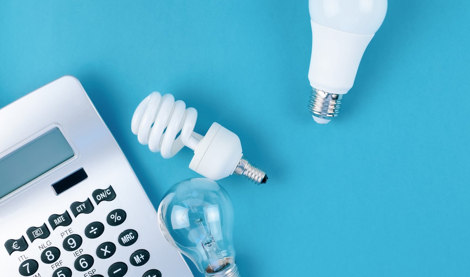 Cinco consejos para ahorrar luz esta Navidad